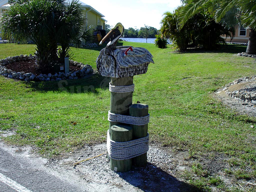 Island Acres Mailboxe